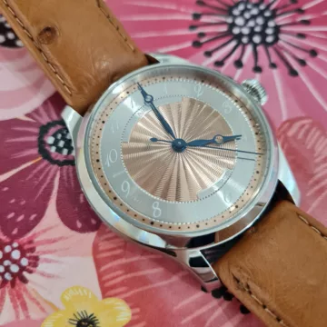 Jaeger & Benzinger Edition 3 Salmon Vintage Movement