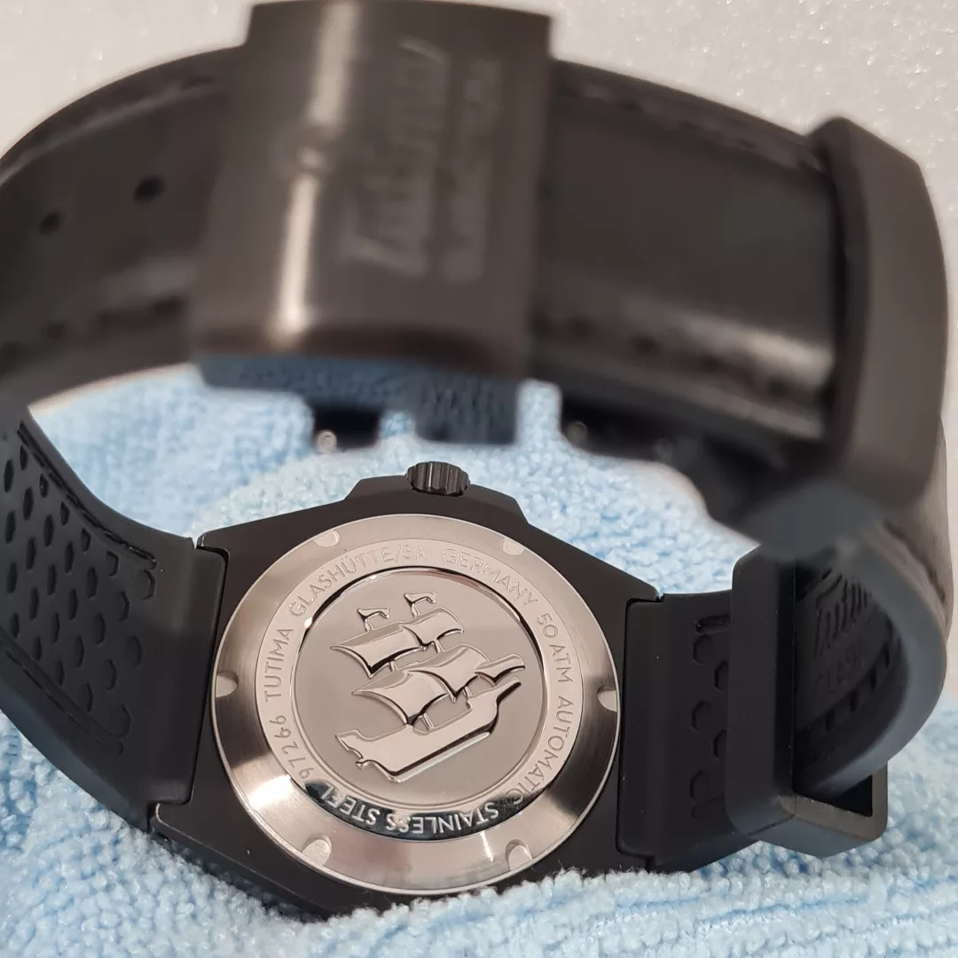 M2 Seven Seas S - 40mm - Black 6156-01