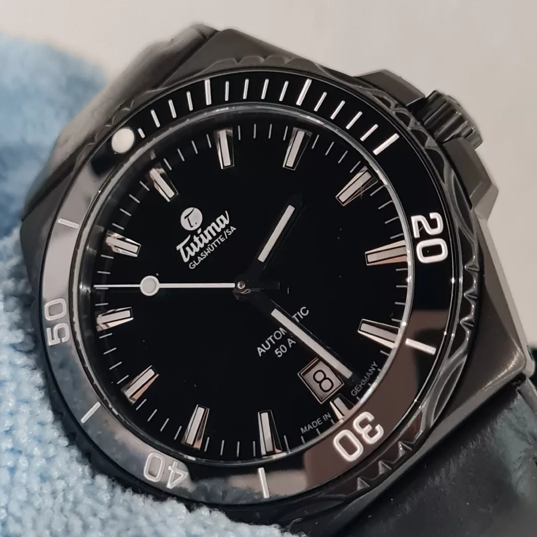 M2 Seven Seas S - 40mm - Black 6156-01