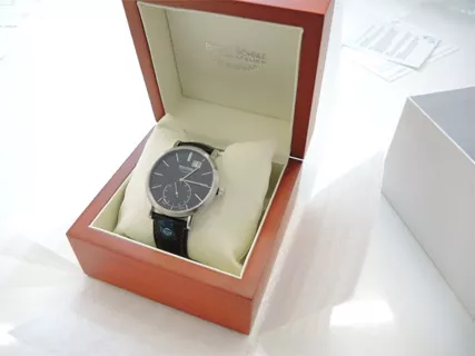 Bruno S&ouml;hnle Clasp Fitting Tips - Define Watches