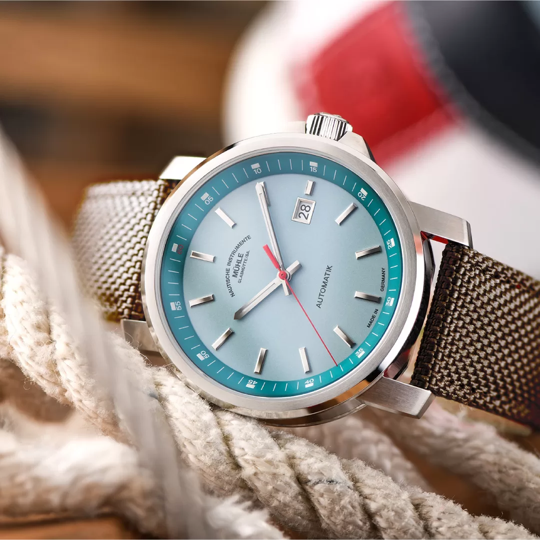 M&uuml;hle-Glash&uuml;tte 29er Big Sea Blue: Embracing the Spirit of the Ocean - Define Watches