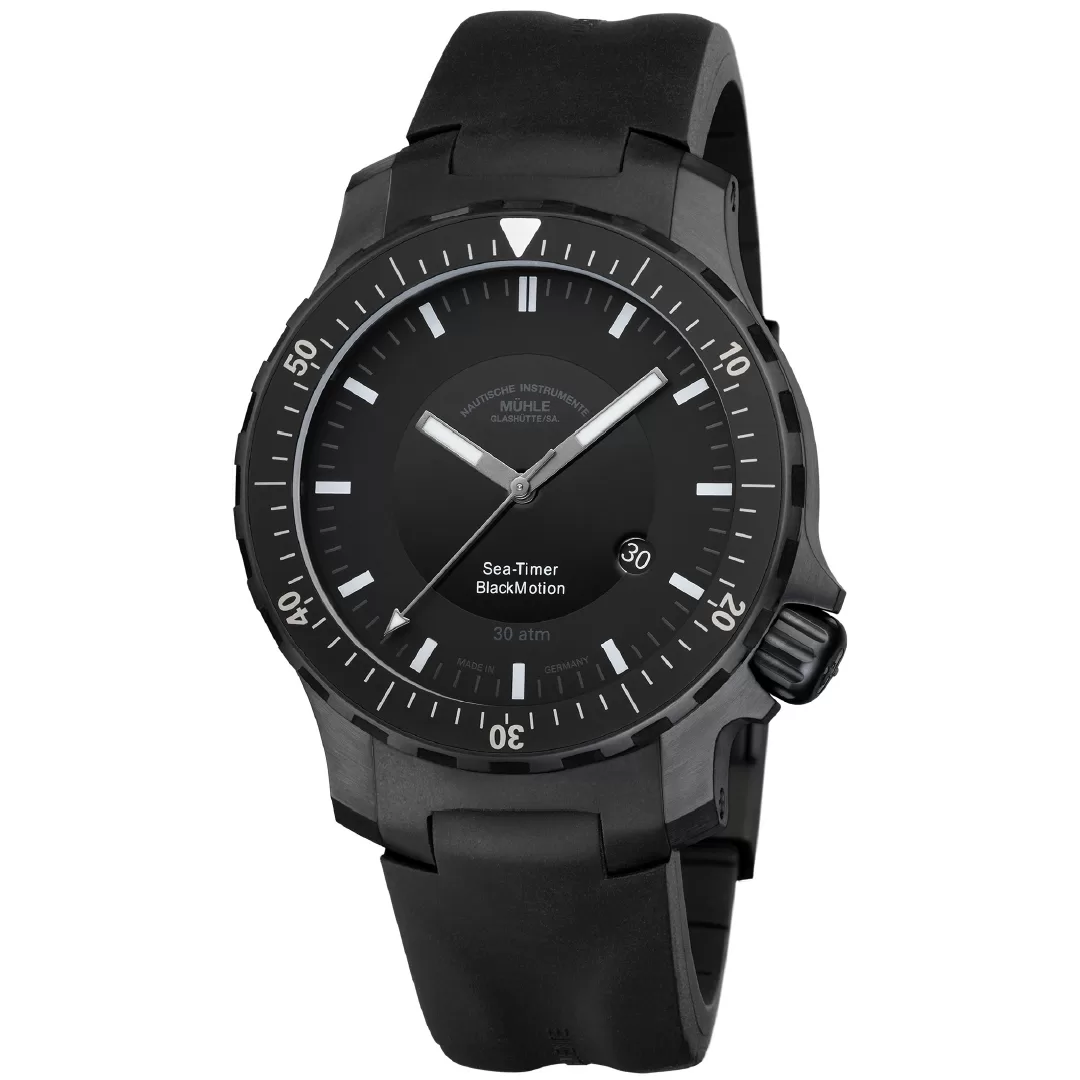 M&uuml;hle-Glash&uuml;tte Sea-Timer BlackMotion (Rubber Strap): A Robust Companion for Adventure Seekers - Define Watches