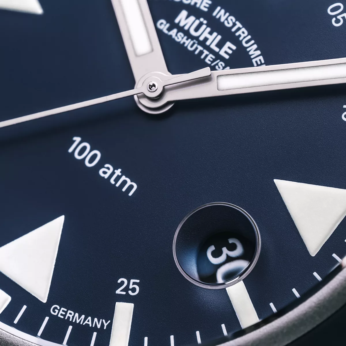 NEW: A Deep Dive into the Mühle-Glashütte new S.A.R. Rescue-Timer in Nautical Blue - Define Watches