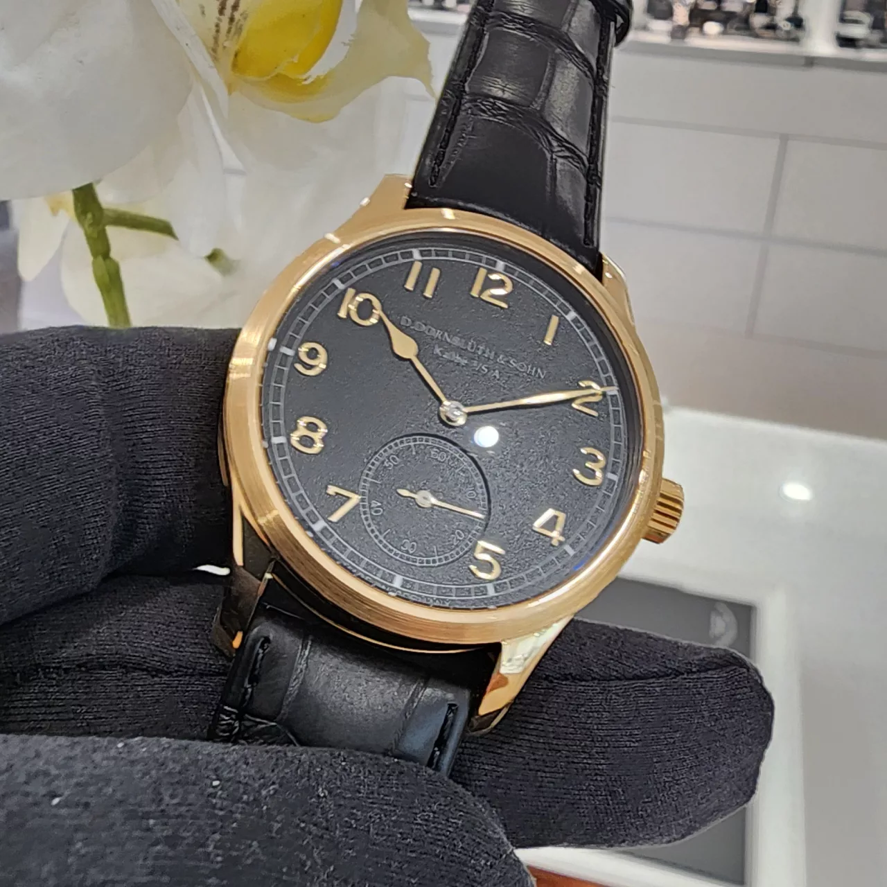 NEW: The Quintus Gold Classic from Dornbl&uuml;th & Sohn is more than a luxury timepiece - Define Watches