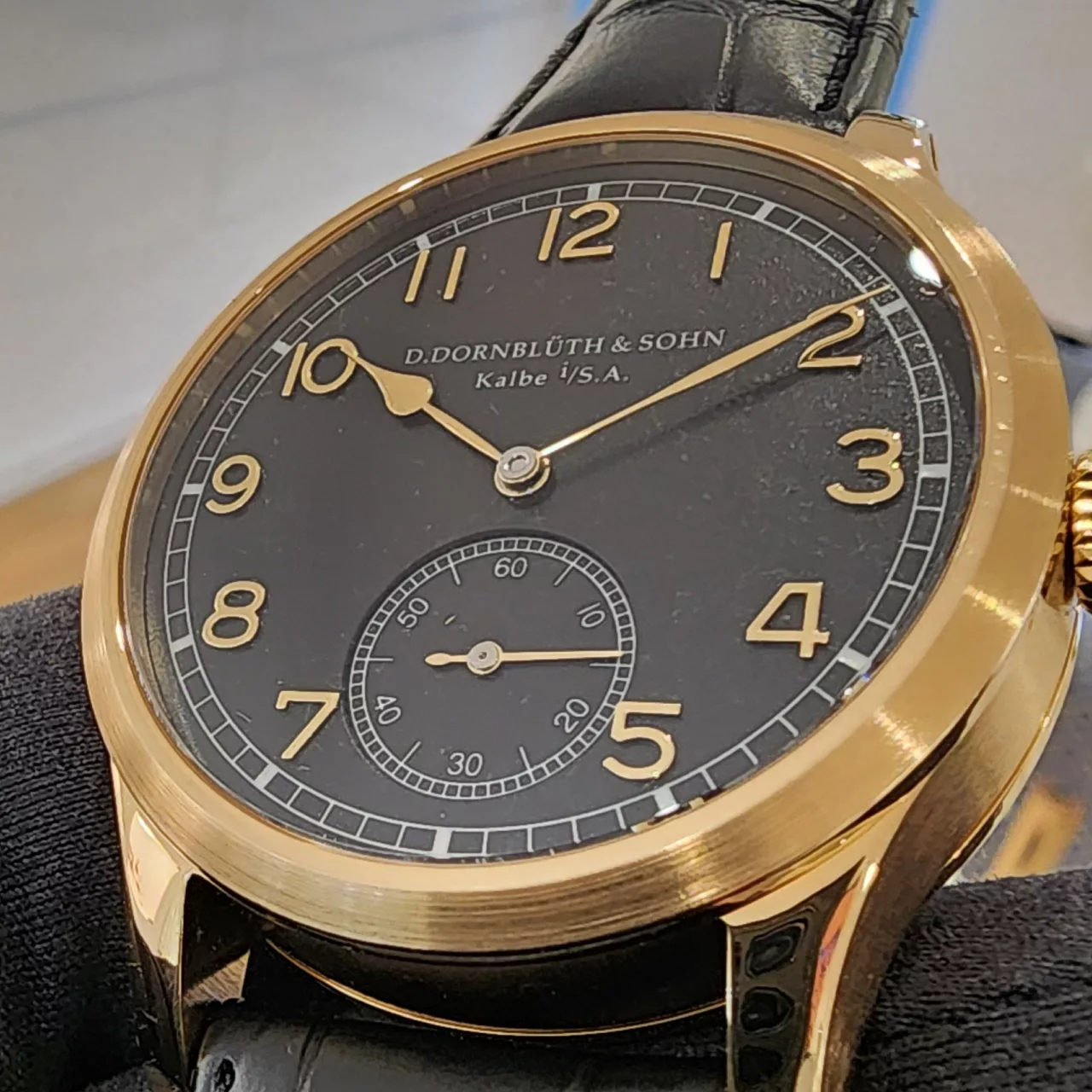 NEW: The Quintus Gold Classic from Dornbl&uuml;th & Sohn is more than a luxury timepiece - Define Watches