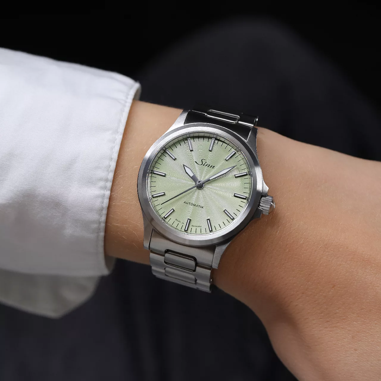 NEW: Sinn 556 Sage Limited Edition – Guilloché Dial in Pastel Sage - Define Watches NEW: Sinn 556 Sage Limited Edition – Guilloché Dial in Pastel Sage - Define Watches