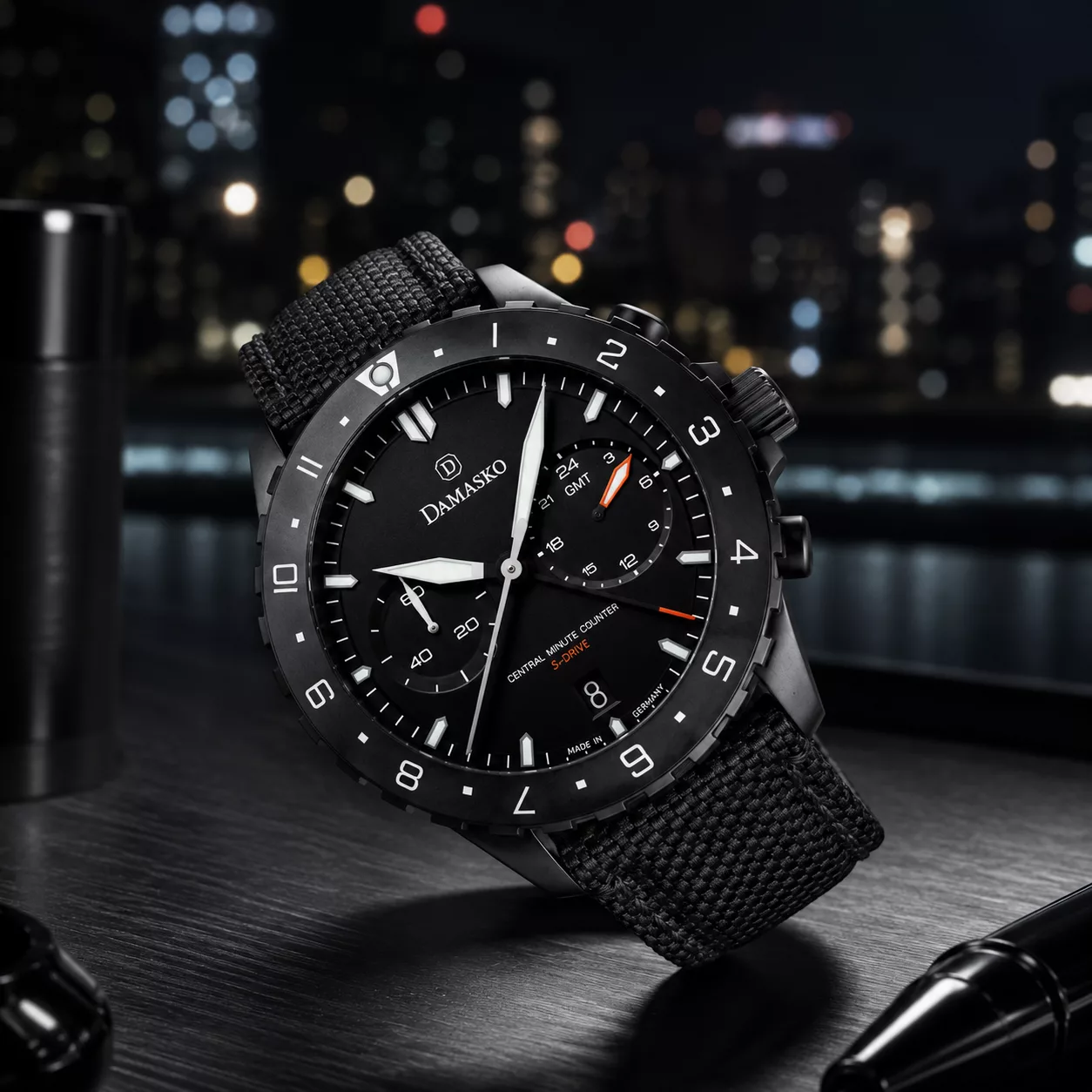 NEW: We're reviewing the new Damasko DC89 GMT Black: a watch that is redefining the Modern Chronograph - Define Watches