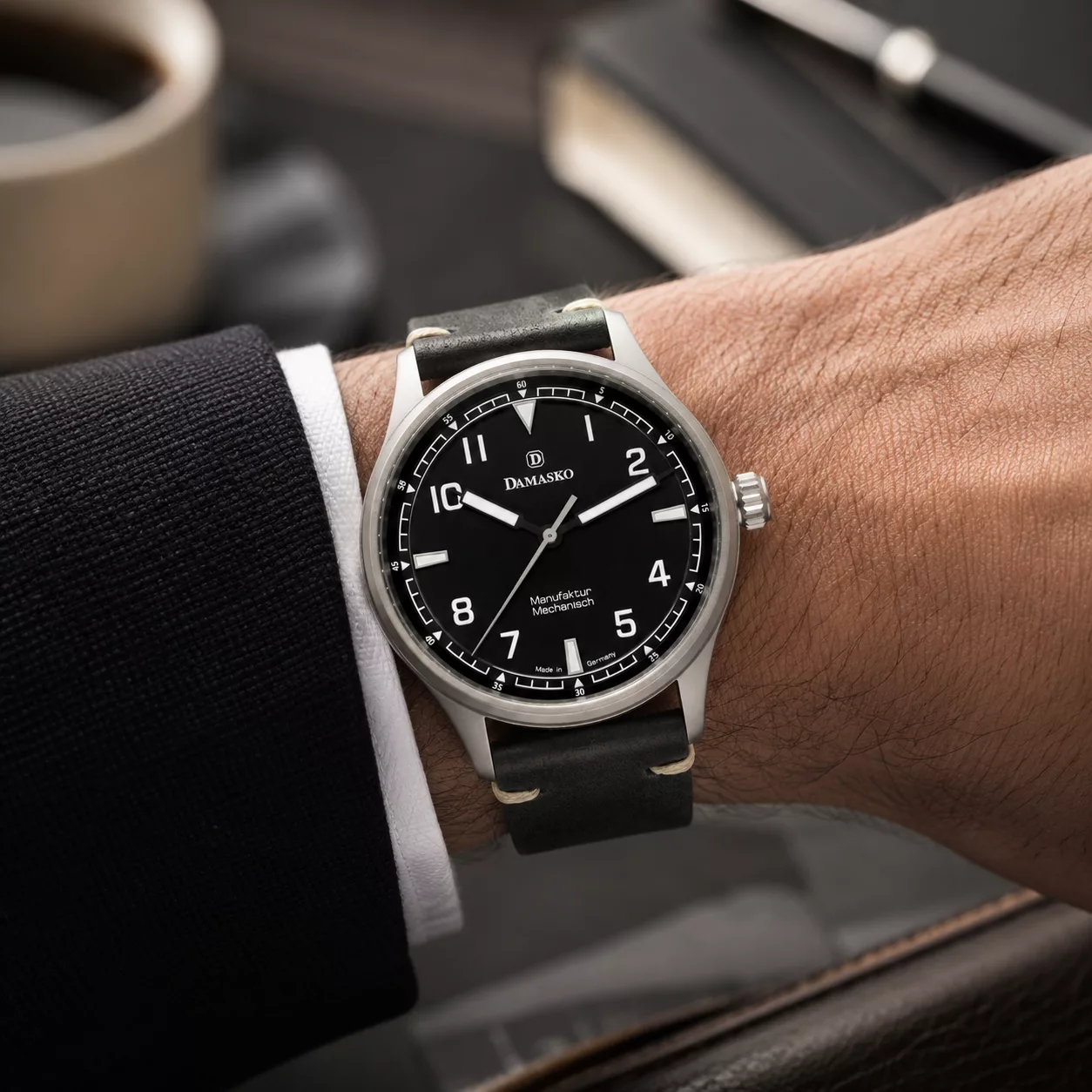 Damasko DF10 - Black White
